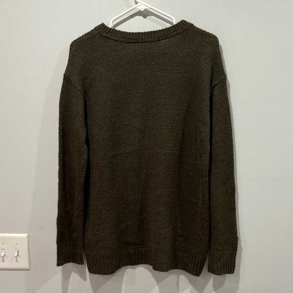 Rewind Olive Sweater with Penguin Design - Picture 4 of 4